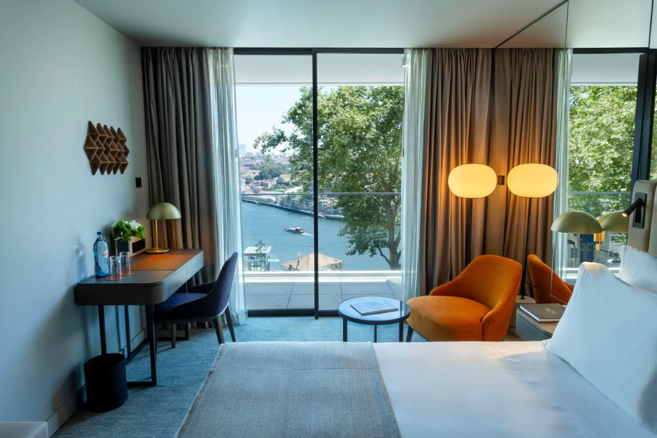 Suite con vistas al Duero en Altis Porto Hotel