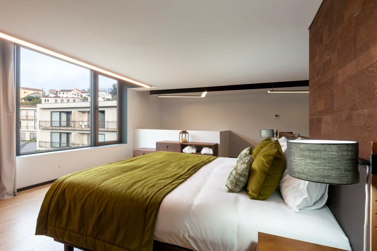 Apartamento de diseño con vistas al pueblo en Aqua Village Health Resort