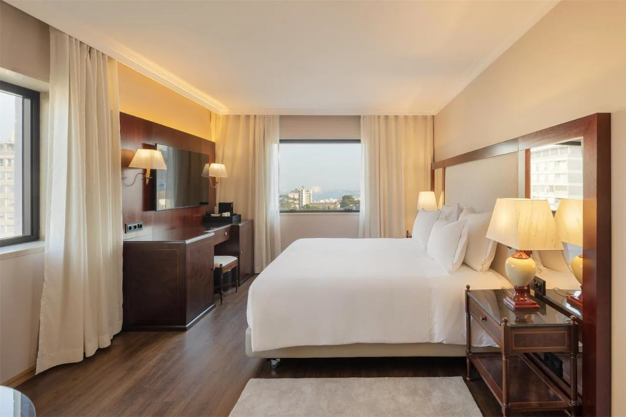 Suite con vistas panorámicas a Lisboa en Dom Pedro Lisboa Hotel