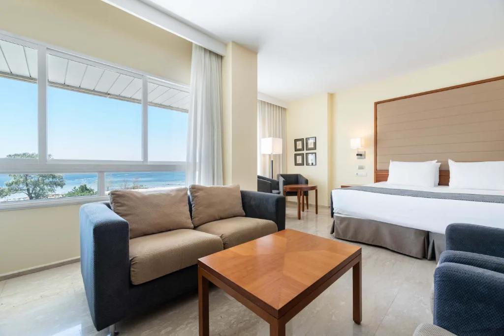 Habitación doble con vistas al mar y sofá, Eurostars Isla de La Toja