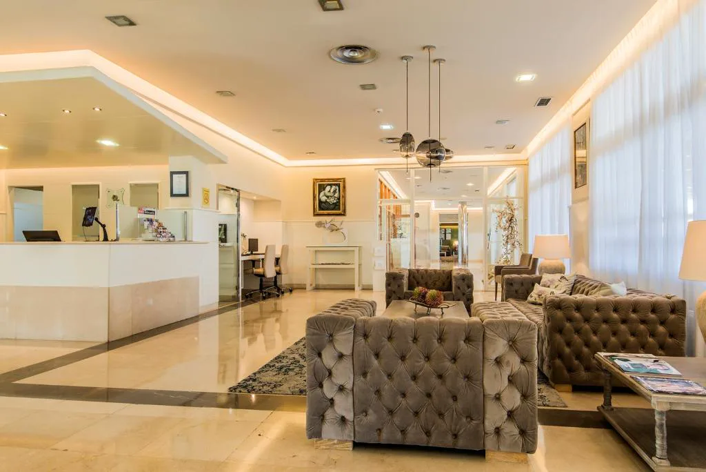 Recepción y lobby de diseño elegante, Eurostars Louxo Talaso
