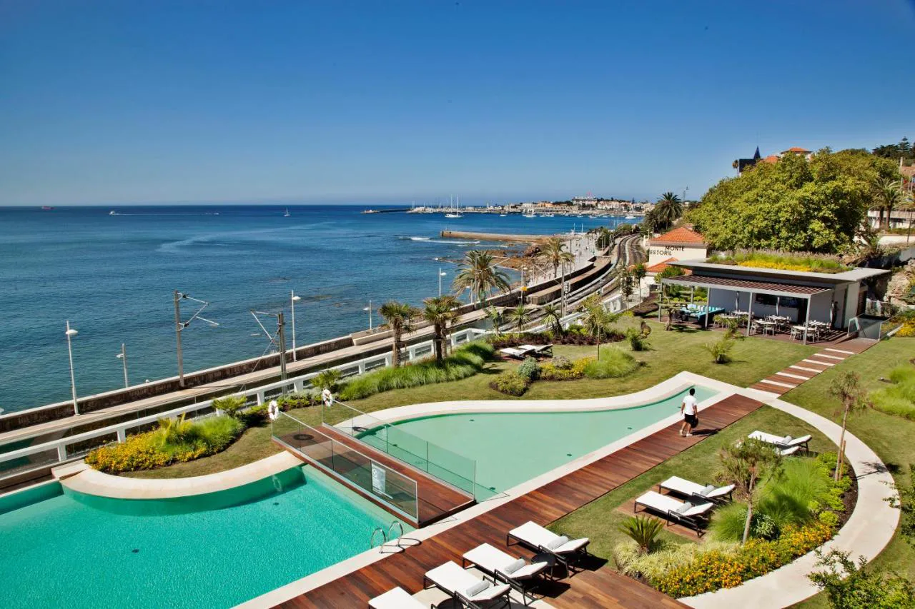 Piscina infinita de InterContinental Cascais-Estoril frente al Atlántico, en Monte Estoril