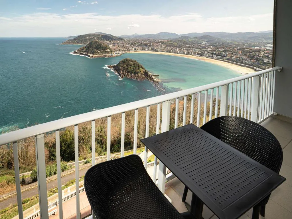 Vistas a la bahía desde el balcón