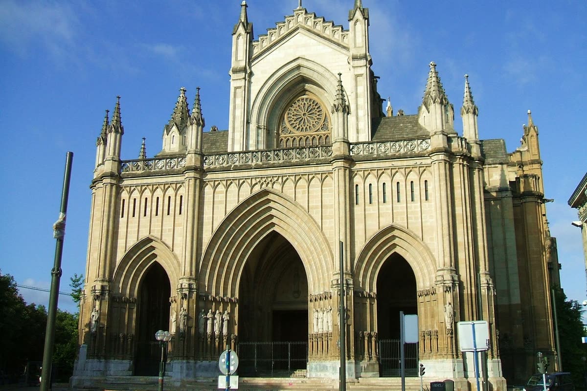 Escapada Romántica en Vitoria-Gasteiz | La Capital Verde de Europa